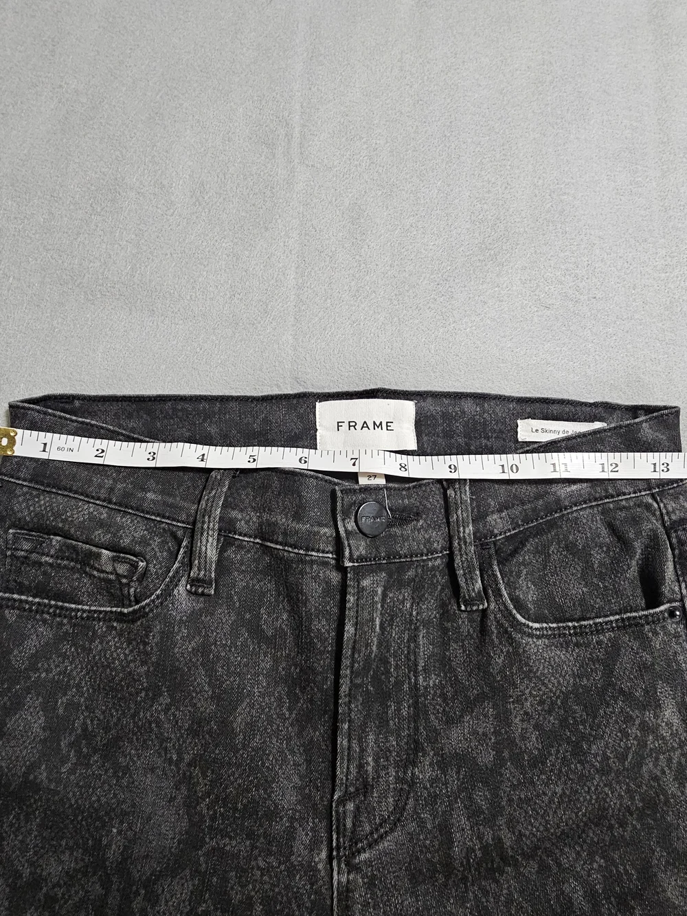 FRAME Le Skinny de Jeanne Python Print Jeans Gray Raw Hem Women's Size 27 EUC - Picture 9 of 11